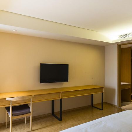 Ji Hotel Shanghai Guangda Liuzhou Road Екстериор снимка