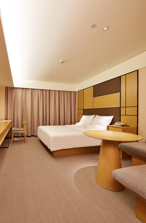 Ji Hotel Shanghai Guangda Liuzhou Road Екстериор снимка